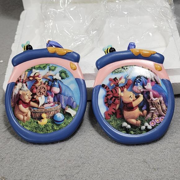A WISH FOR FRIENDS & A TUB OF FUN Ornaments Fifth Pooh's Honeypot Adventures - Picture 1 of 9